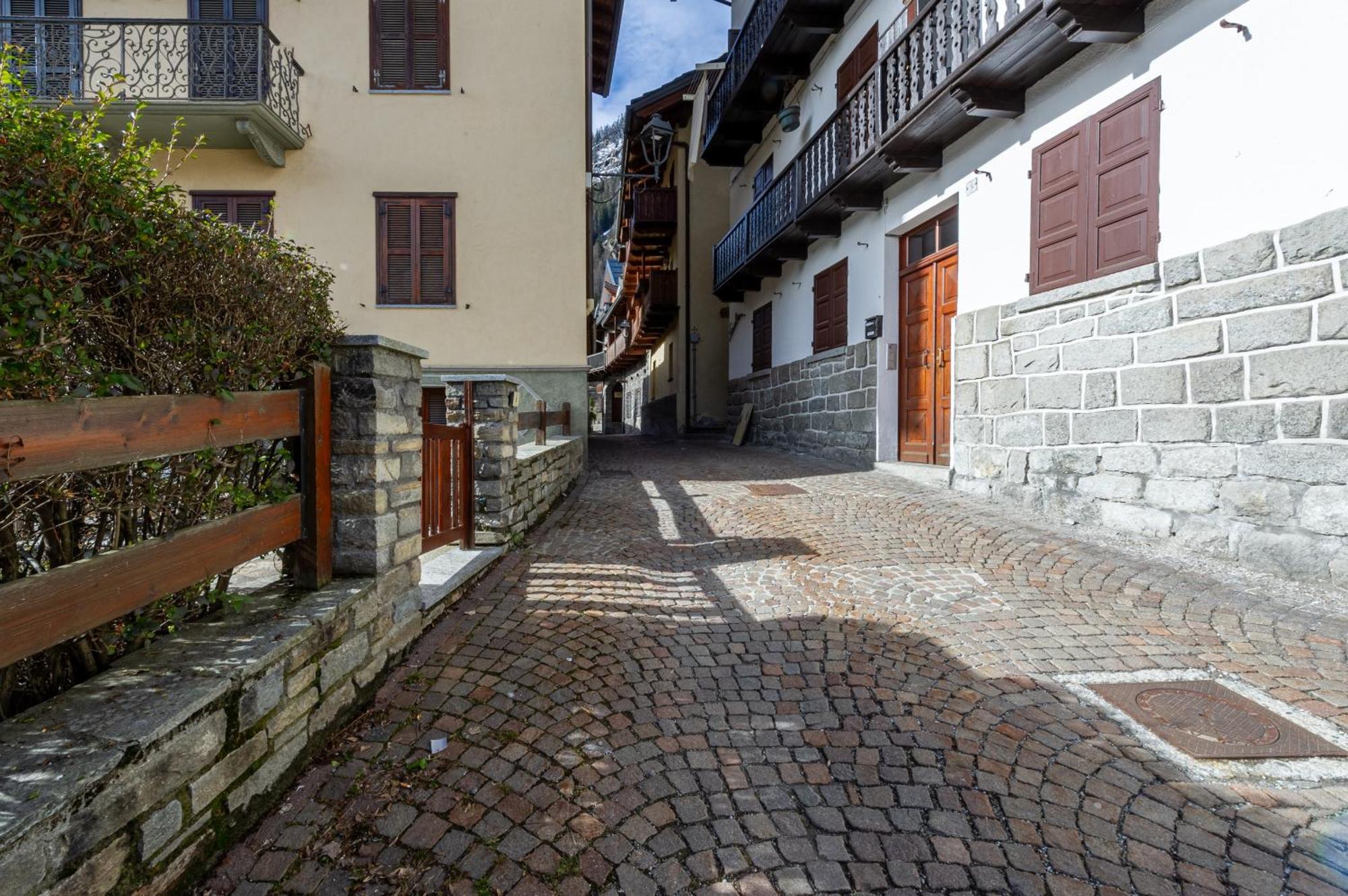 Appartamento La Villette- Comodo E Ben Posizionato - Cour 0220 Courmayeur Exterior photo